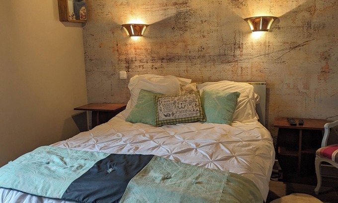 Palinges Cama Y Desayuno | Suite chambre d'hotes with character in the country-side