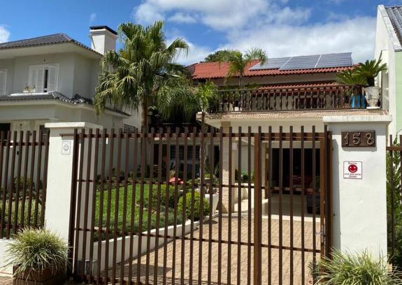 Monte Verde Casa | Suite com Varanda