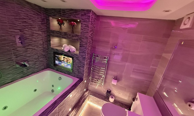 Bradford Apartamento | Suite-De Lujo-Bañera de hidromasaje-Apartment 2