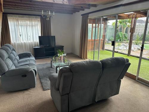 Parow North Apartamento | Suite Dreams Gorgeous Garden Holiday Home