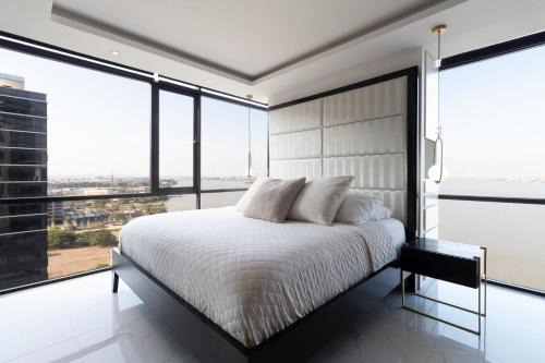 Puerto Santa Ana Apartamento | Suite Esquinera con Vista al Rio Puerto Santa Ana, Guayaquil