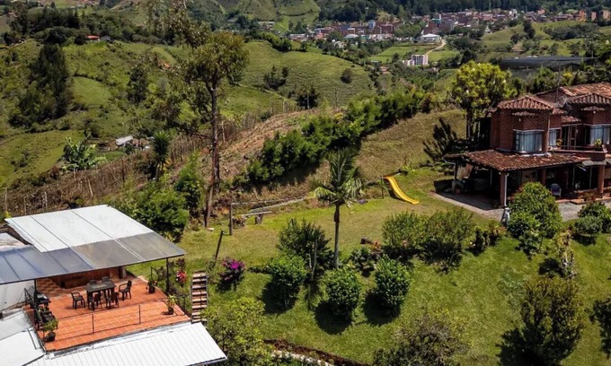 El Penol Cabina | Suite Gold Rocks Glamping