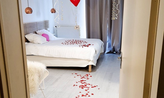 Downtown Angers Apartamento | Suite Luxe Jacuzzi Cœur de Maine