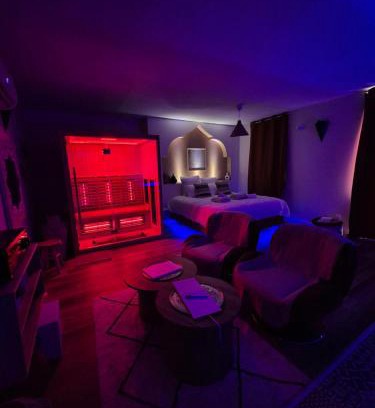 Serrieres Apartamento | Suite Luxe Spa Balneo Sauna Hammam Projecteur