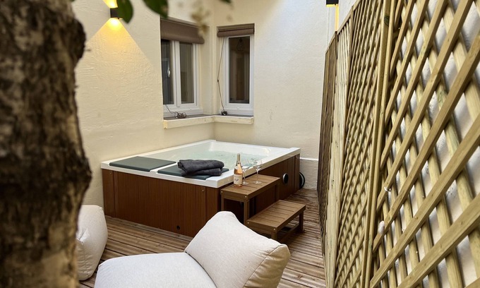 Ternes Apartamento | Suite Luxueuse Avec Jardin Privatif et Jacuzzi
