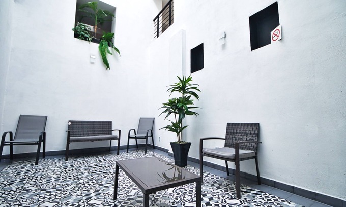 Coyoacán Apartamento | Suite nearby Coyoacán Historical Downtown. Suitable for couples with children