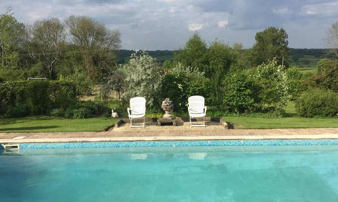 Ewhurst Green Cabaña | Suite con vistas a la hermosa campiña de Wealden, piscina. (Ver ofertas)