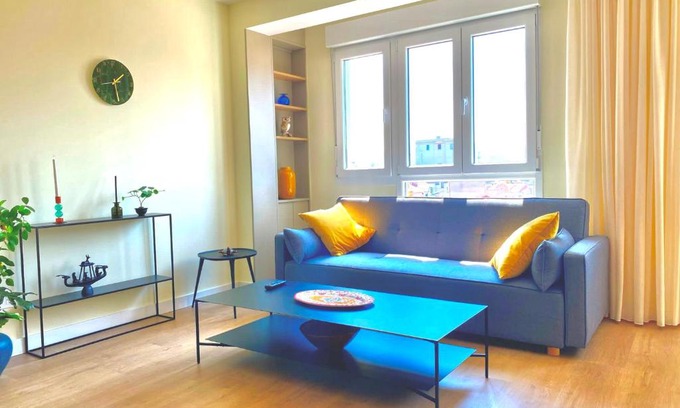 Centro de la ciudad de Gijón Apartamento | SUITE PLAYA GIJON CENTRO, apartamento nuevo, 5 huéspedes VUT-3622-AS