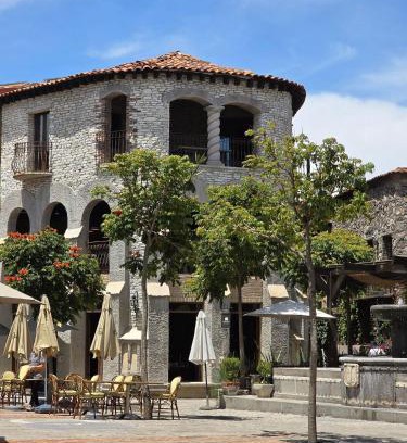 Santeagueda Apartamento | Suite Raffaello: Diseño y Comodidad en Val'Quirico