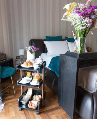 Aversa Cama Y Desayuno | Suite room
