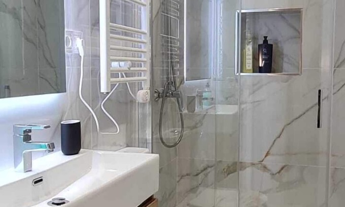 Vista Alegre Apartamento | Habitación suite con cama matrimonial, sofá cama