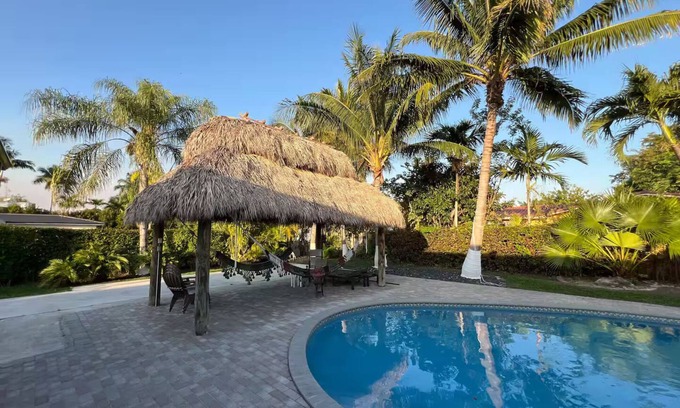 Ludlam Cama Y Desayuno | Suite with 2 queen beds, bathroom! Totally private!