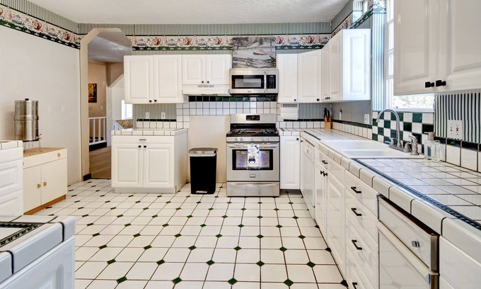 Custer Apartamento | Suite102 "The Imperial Eagle"