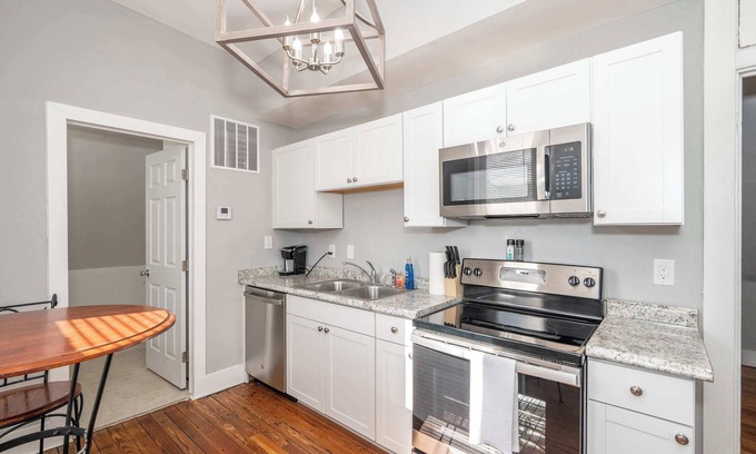 Covington Condominio | Suites on Main 3 Summ