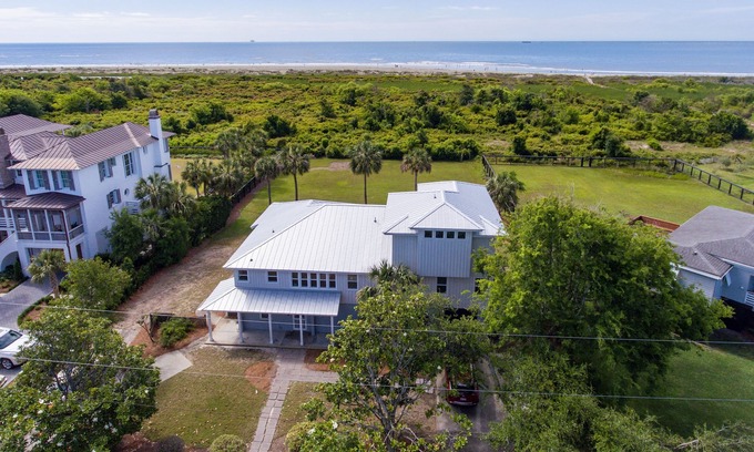 Sullivan's Island Casa | Vistas espectaculares frente al mar en la isla de Sullivan 5bd / 4ba