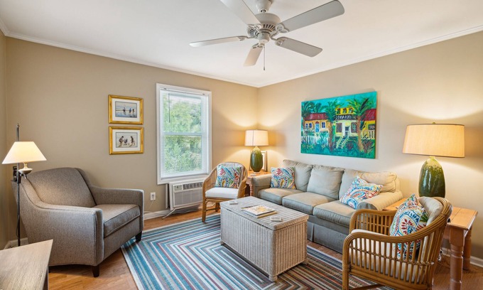 Sullivan's Island Condominio | Sullivans Island condo, centrally located, near beach & more - 20 Island House