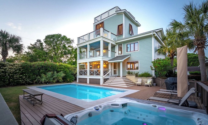 Sullivan's Island Casa | Sullivans Island Luxury 30 Day rental, Pool, Hot Tub, & Rooftop deck - 1502 Poe Ave