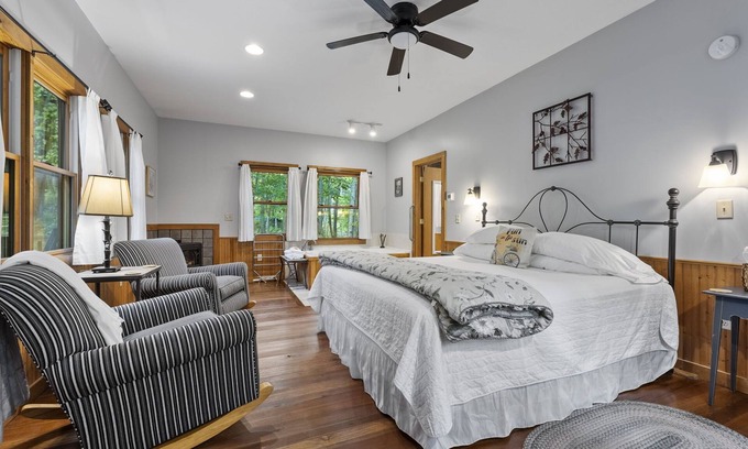 Logan Cabaña | Sumac Cottage at The Inn & Spa at Cedar Falls