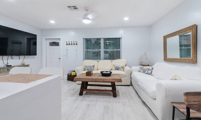 Harbor Village Casa | Summer By The Sea 1 (5 Minutes to the beach!)
