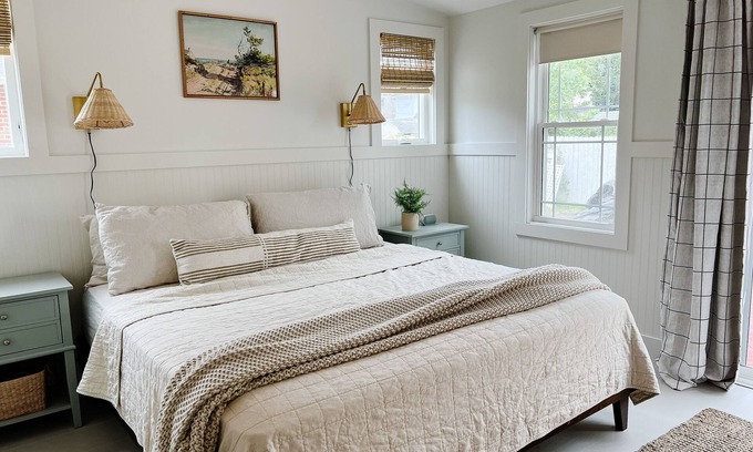 Cape Charles Casa | Summer Camp Tiny Cottage - Perfect for a couples/friends retreat & small fams!