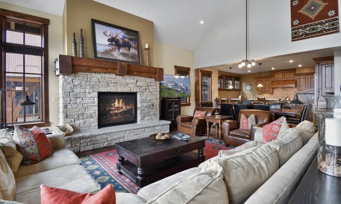 North Park City Cabaña | Summer Dates Available! Luxury Ski-in, Ski-out Cottage with private Hot Tub