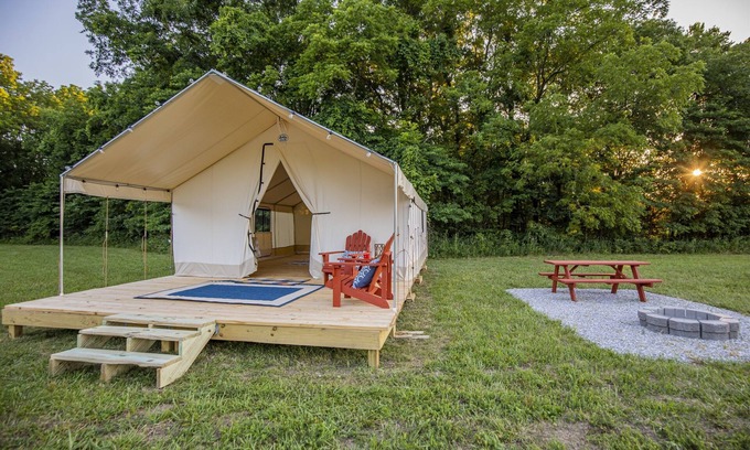 Cassville Alquiler De RV | Summer Escape near Roaring River State Park