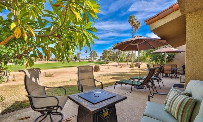 Palm Desert Condominio | Summer Escape: Save 25% Now!