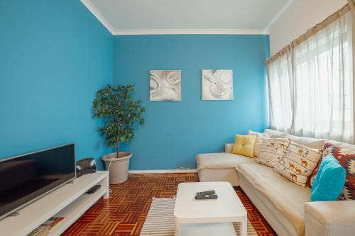 Espinho Apartamento | Summer Espinho Flat by Vacationy