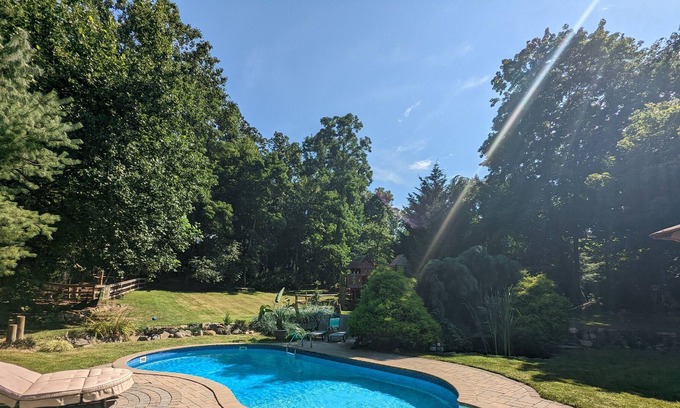 East Shoreham Casa | Summer family fun! Private pool, playground, game room, mini golf, goats...