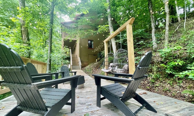 Dahlonega Cabina | Summer Fun- Hot Tub - Wineries - Fire pit - Views