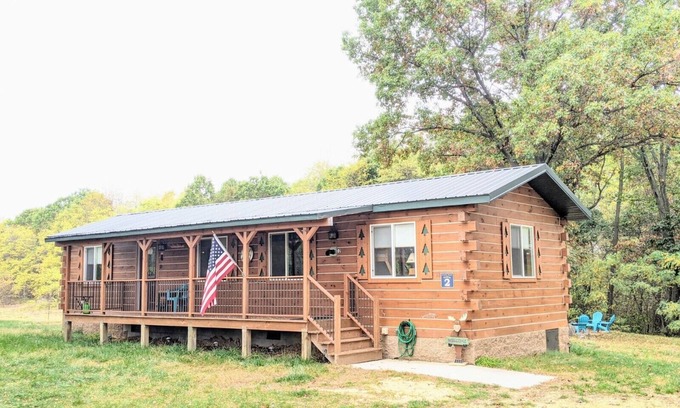 Necedah Cabina | Summer Fun in Necedah WI at Lazy Moose Lodge!