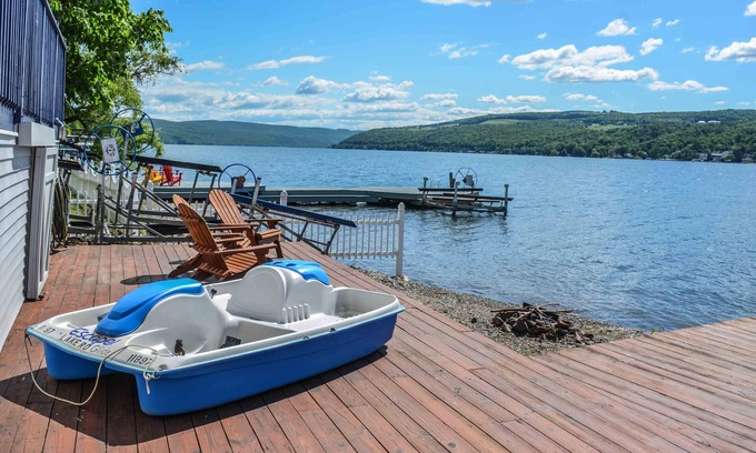 Valois Casa | Summer Haven:"Tons of Outdoor Space"
