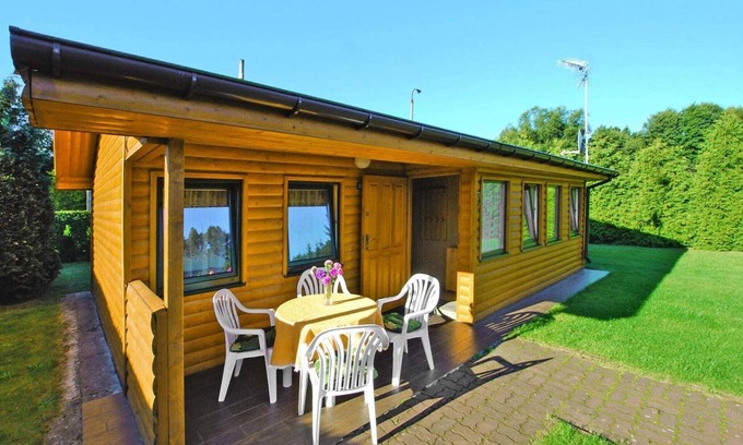 gmina Manowo Casa | Casa junto al lago Rosnowskie con terraza