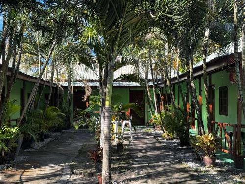 Pantai Tengah Cabina | Summer Lodge