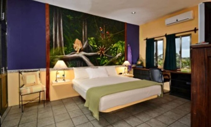 Independencia Hotel | Summer Place Inn Full-house