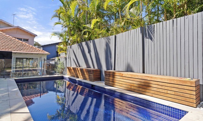 Vaucluse Casa | Summer Retreat with Pool - Holiday Home 7 beds, 4 bedrooms, near Beaches & Shops