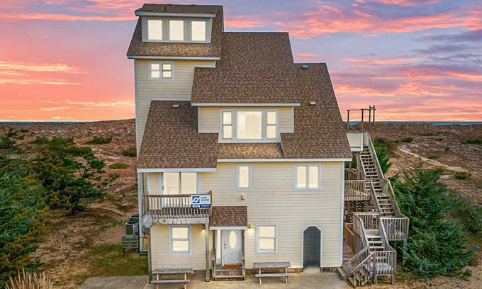 Waves Casa | SUMMER SAVINGS - Oceanfront Dog Friendly w/ Pool, Hot Tub, Game Room, Cargo Lift