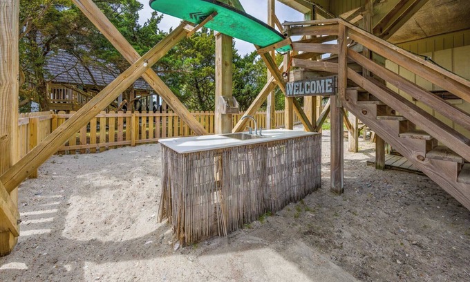 Wimble Shores Casa | SUMMER SAVINGS - Oceanview Dog Friendly w/ Nearby Beach Access, Hot Tub, & Porch