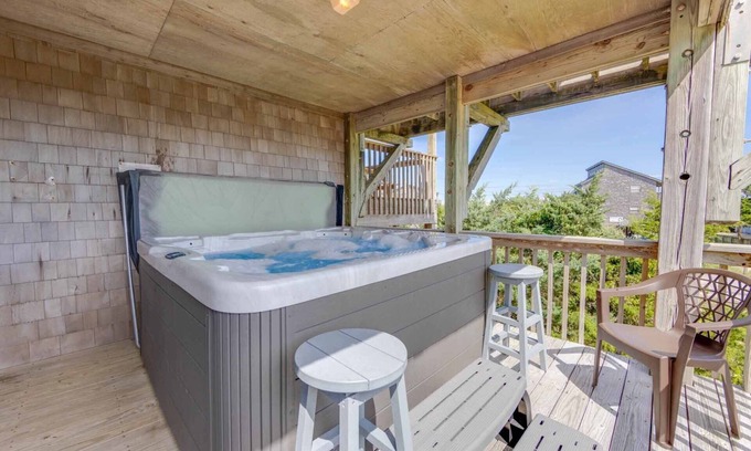 Ocean Isle Estates Casa | SUMMER SAVINGS - Semi-Oceanfront Home with Hot Tub, Smart TVs, Basketball Hoop