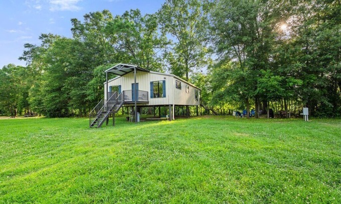 Golden Cabina | Summer Specials on Glover River-Floatin Daze Cabin