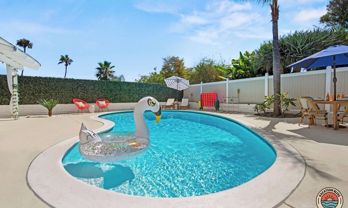 San Carlos Casa | Summer Style: Pool, 5BR & Private Guest House!