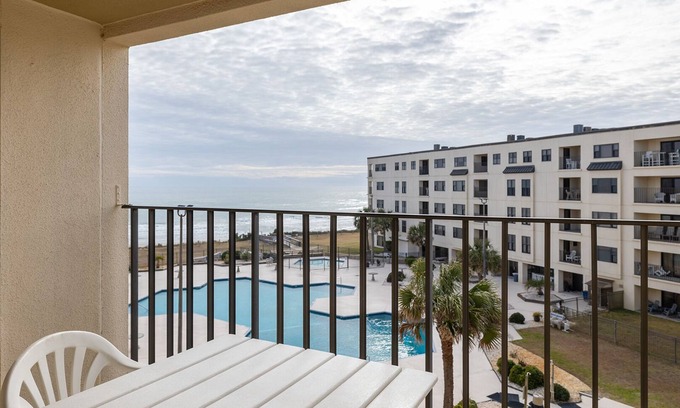 Indian Beach Condominio | Summer Winds A-416, Almost Oceanfront Condo in Indian Beach, NC!