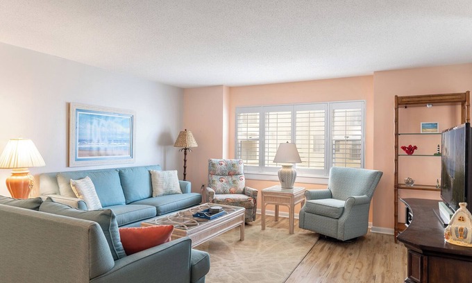 Indian Beach Condominio | Summer Winds B-236, Oceanfront - 2BR 2BA - Atlantic Beach