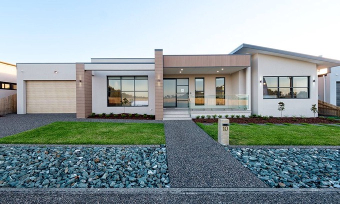 Diamond Beach Casa | Summerland 10 @ Glorious Diamond Beach with outdoor spa