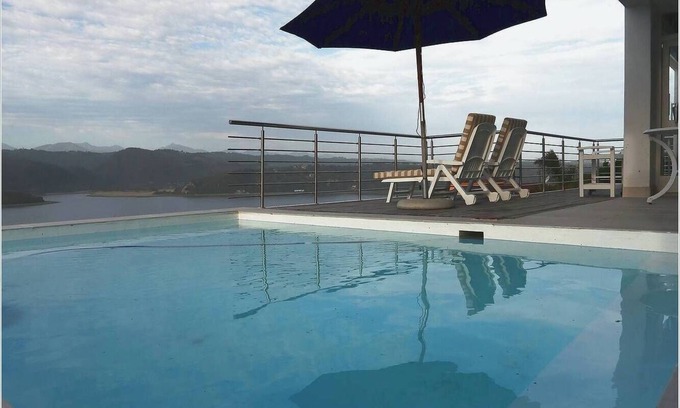 Wilderness Cama Y Desayuno | Summerlane BnB - Habitación Poseidon con terraza y vista al jardín