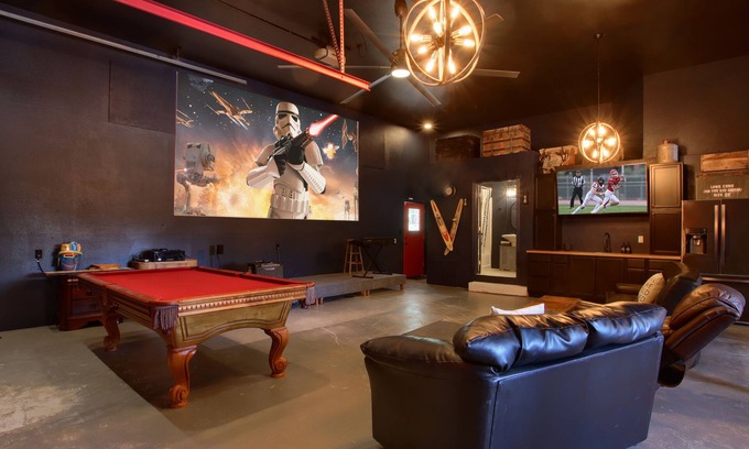 Coarsegold Casa | Summers@BOM, Yosemite\BassLake, Sleeps 22, hottub, Movie\Game\Billiards\Play