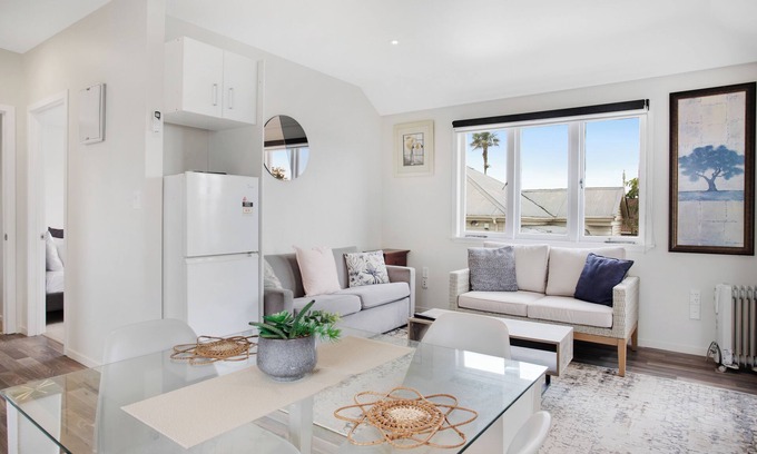 Mount Albert Apartamento | Summerside Loft with Air-con
