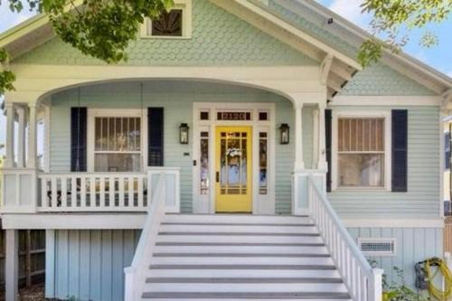 Galveston Casa | Summerwind - Heated Pool, 3 Baths, 3 Blocks to Beach