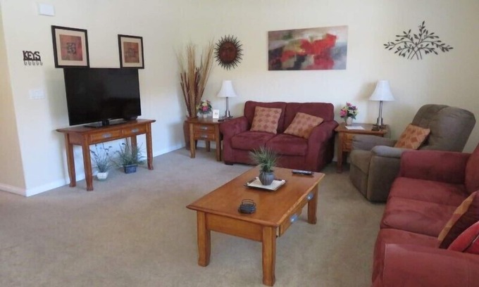 Mesquite Condominio | Muy bien decorado de 2 dormitorios, 2 baños condominio
