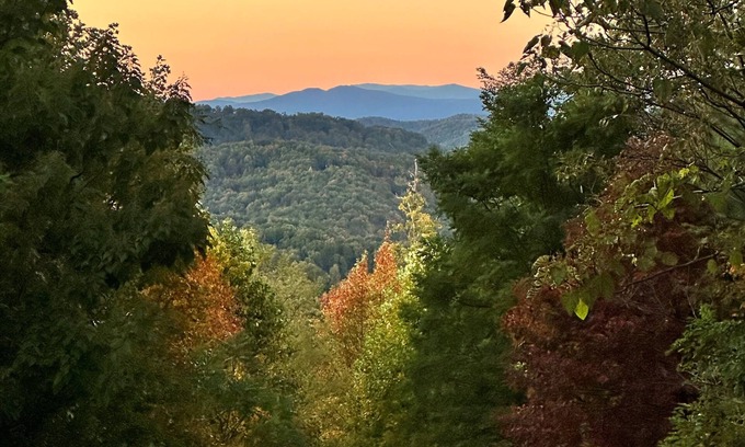 Bostic Cabina | Summit Mountain Cabin near Asheville